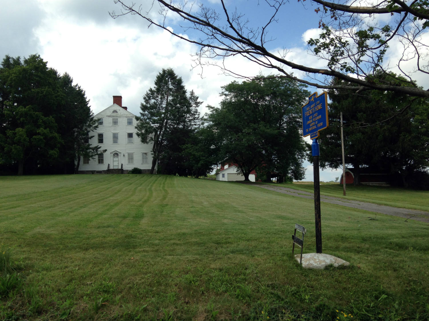 Strolling Through Penn Yan | Exploring Upstate