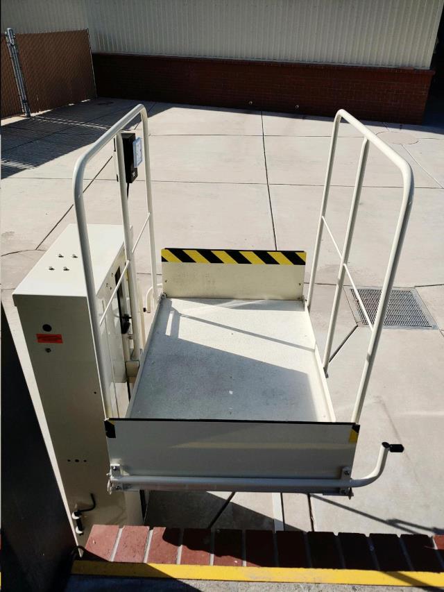 Elevator lift wheelchair accessible rentals Fresno CA Where to rent elevator lift wheelchair