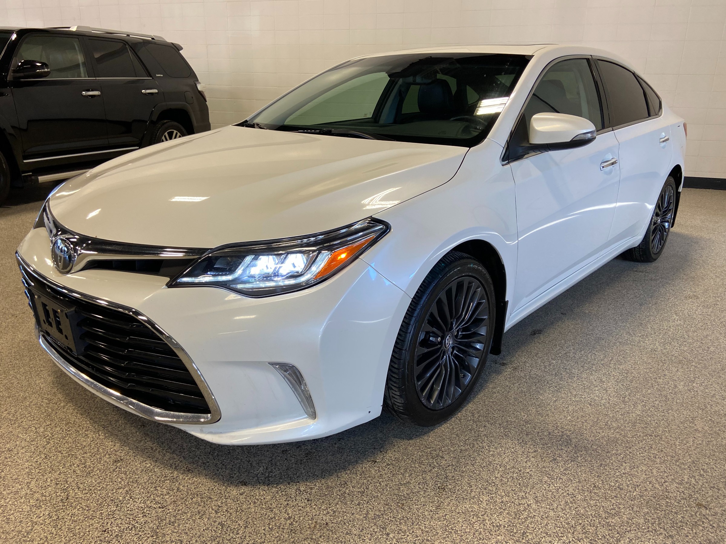 15 Used 2018 Toyota Avalon for Sale CarGurus.ca