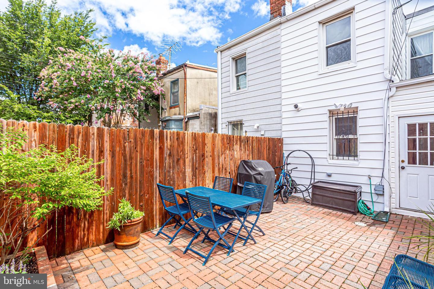 Exposed Brick DC Charming Two Bedroom Row House on Capitol Hill 749,000
