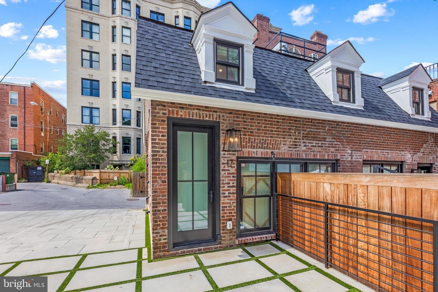 Exposed Brick DC A Tiny Kalorama Carriage House 589,000