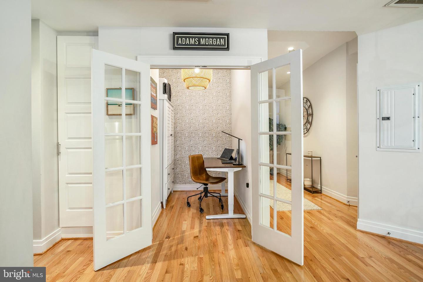 Exposed Brick DC One Bedroom + Den Condo in Adams 524,900