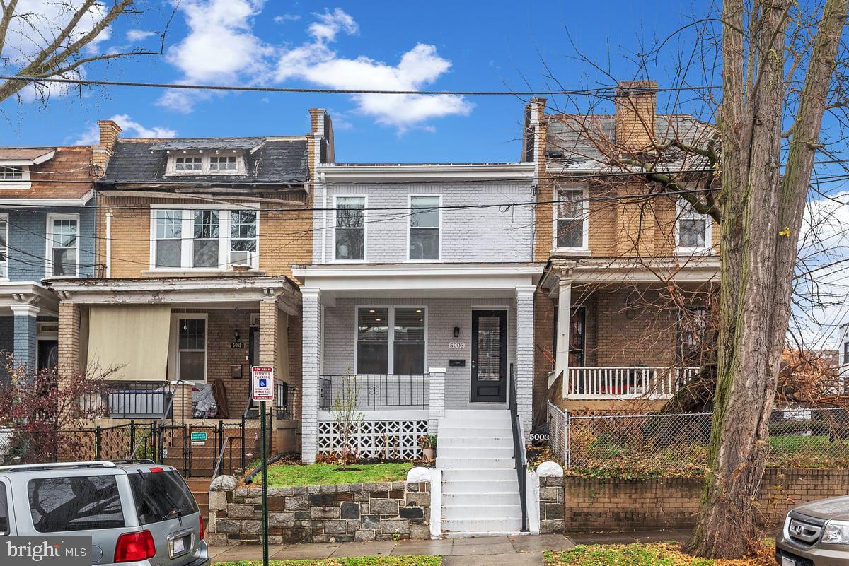 Exposed Brick DC Four Bedroom House in Petworth 820,000