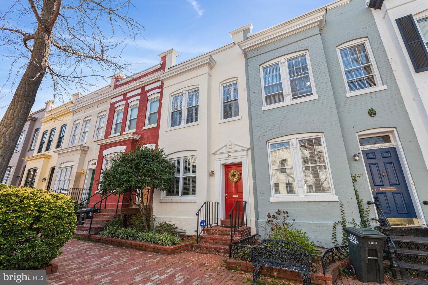 Exposed Brick DC Two Bedroom House in Capitol Hill 965,000