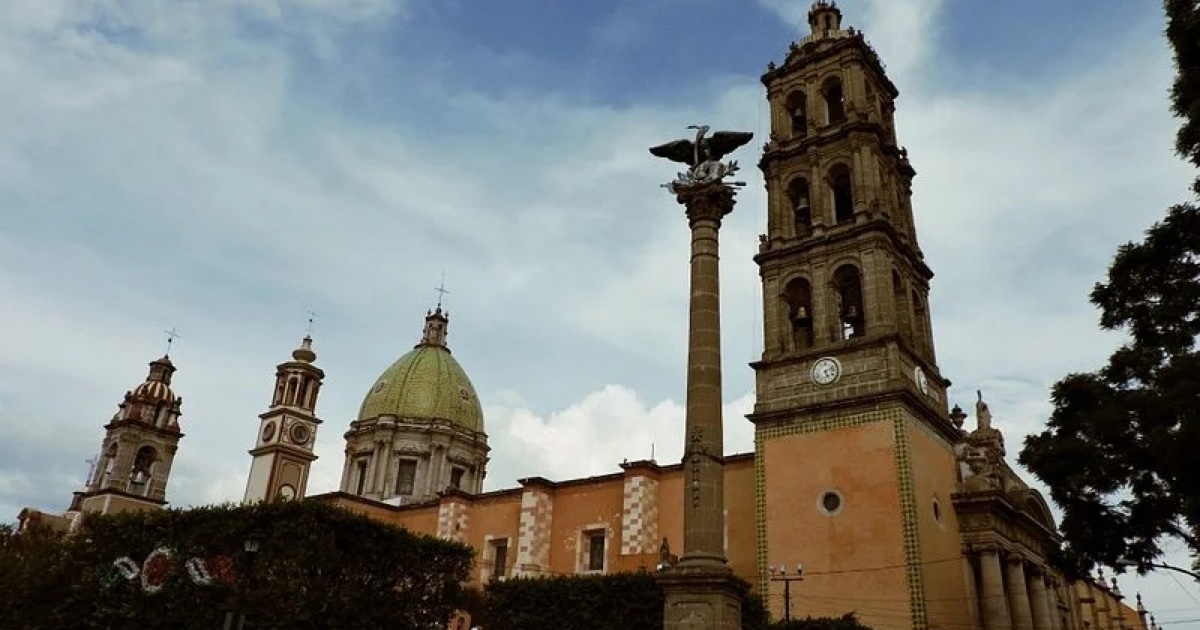 Visita a los 7 templos, una famosa tradición en Celaya.