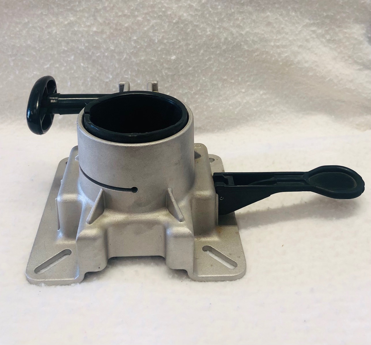 SwivlEze Seasport 27/8″ Seat Mount 8186414 Express Marine