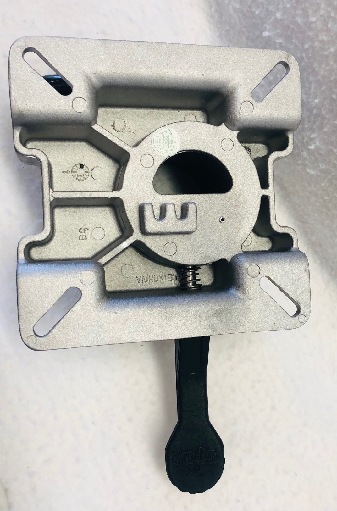 SwivlEze Seasport 27/8″ Seat Mount 8186414 Express Marine