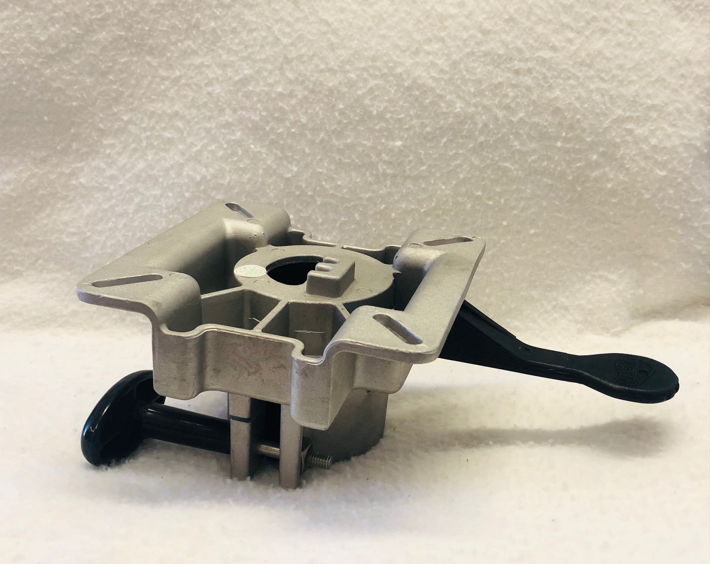 SwivlEze Seasport 27/8″ Seat Mount 8186414 Express Marine