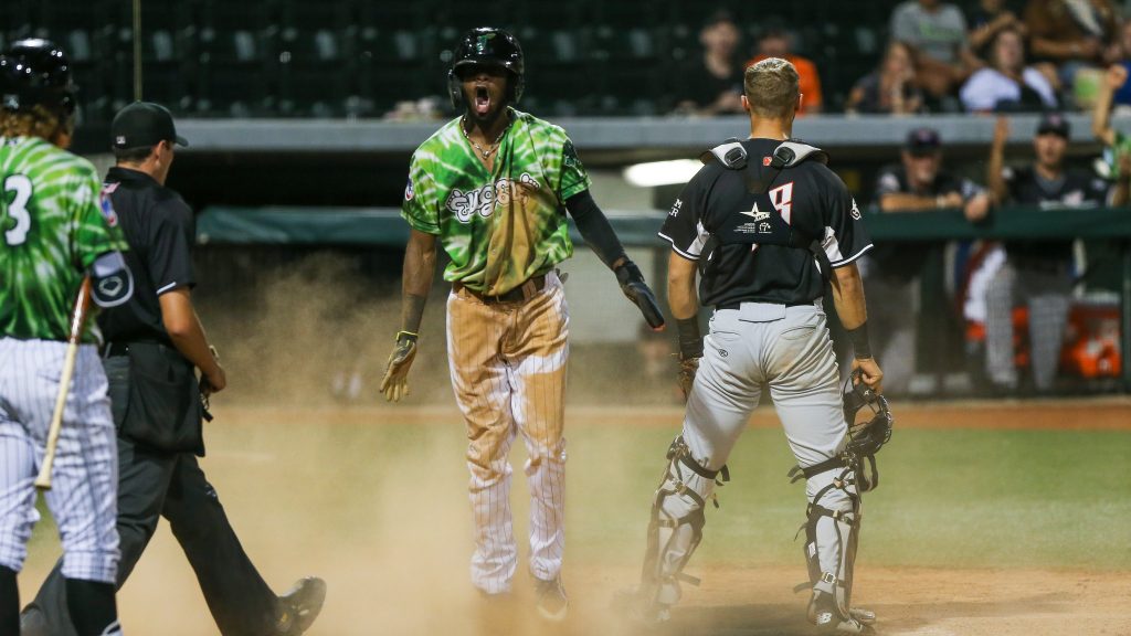 Krioyonan den Liga Menor Edmond KU OTRO WEGA MONSTRUOSO DI 54 èxtra