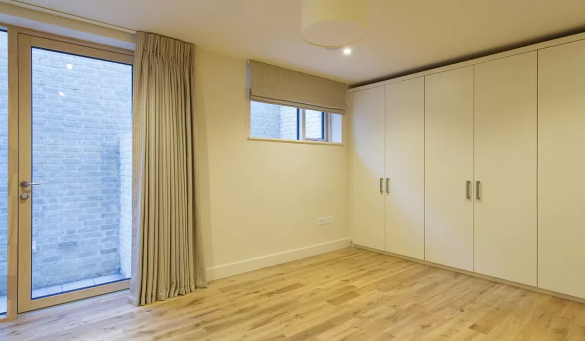 Highend fourbedroom mews for rent in gated Blackrock estate Extra.ie