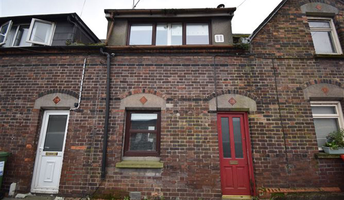 Small Cork terrace hides spectacular renovation inside Extra.ie