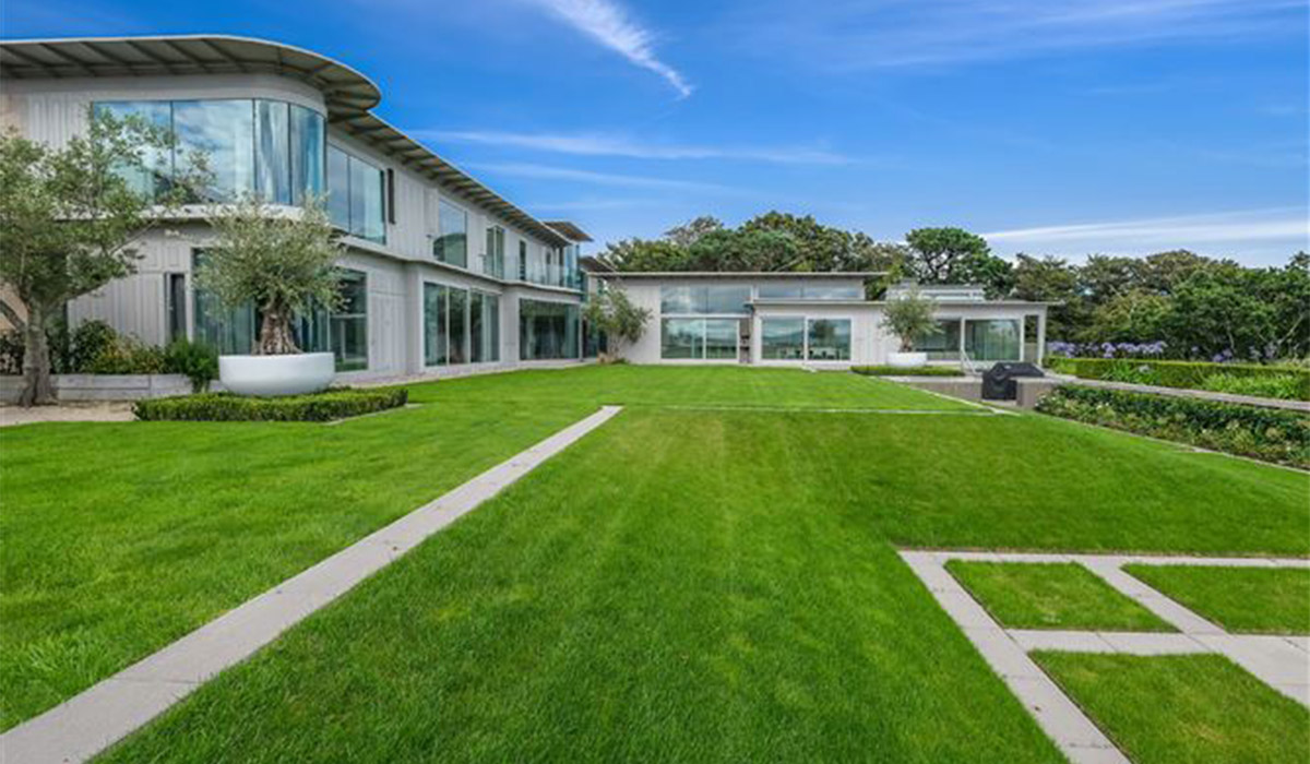 Killiney SevenBedroom Residence Combines Nature And Modern Comforts