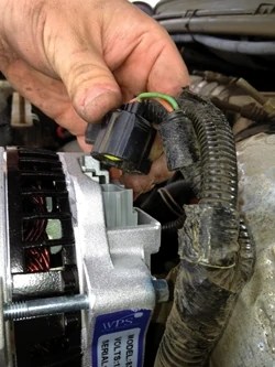 Diagnosing and Replacing an Alternator - Extreme How To