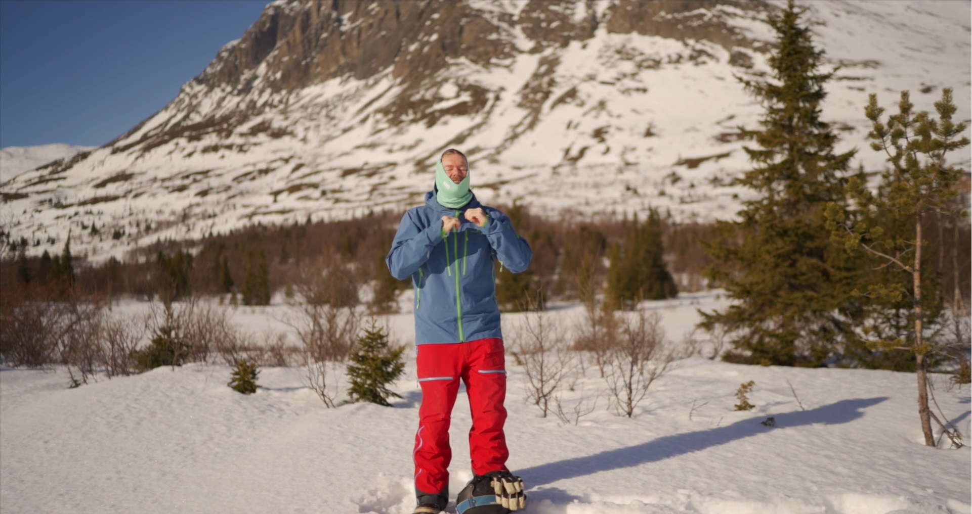 How to Layer for Skiing? Helpful Tips & Tricks!