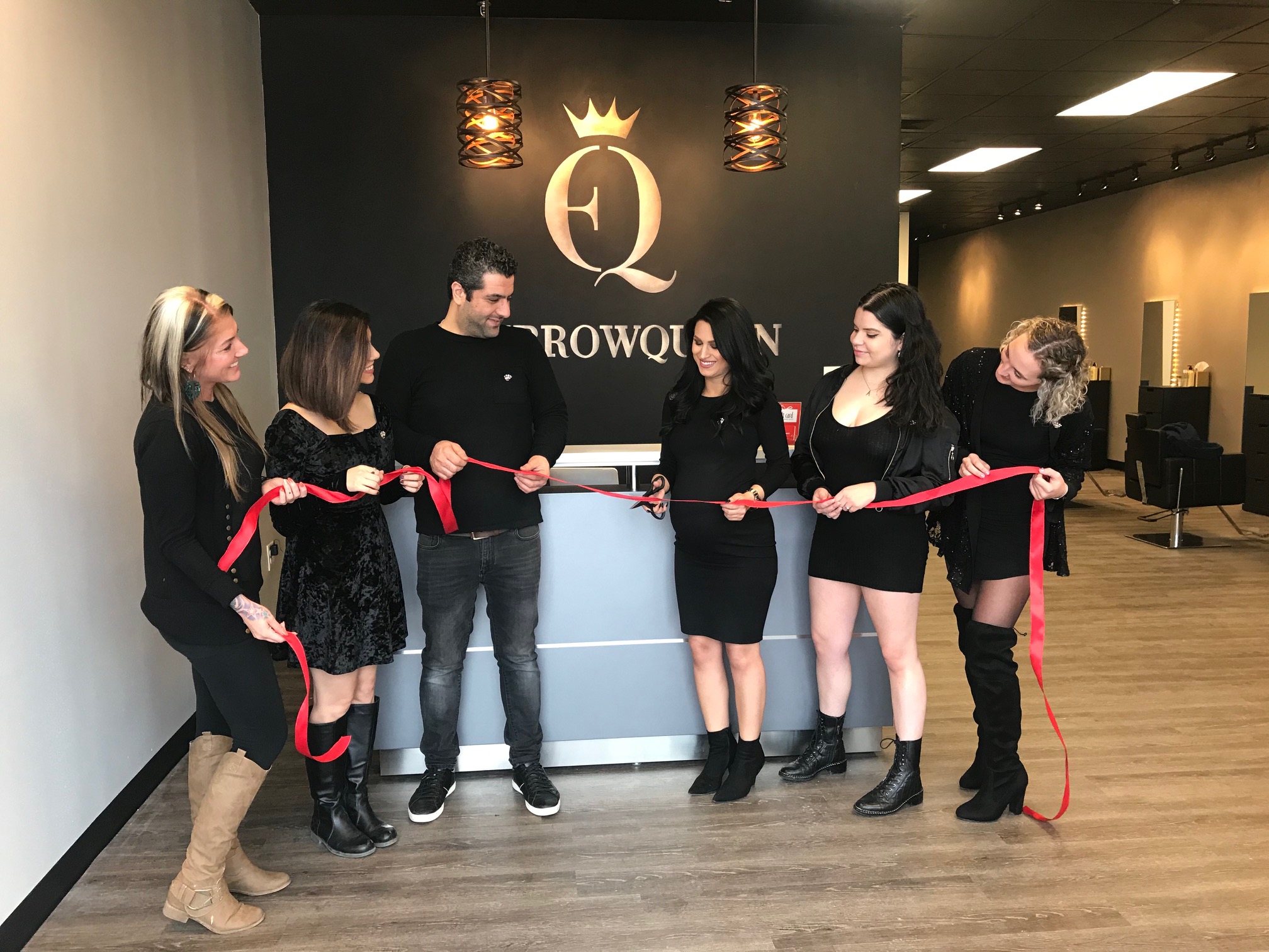 Gallery EyebrowQueen