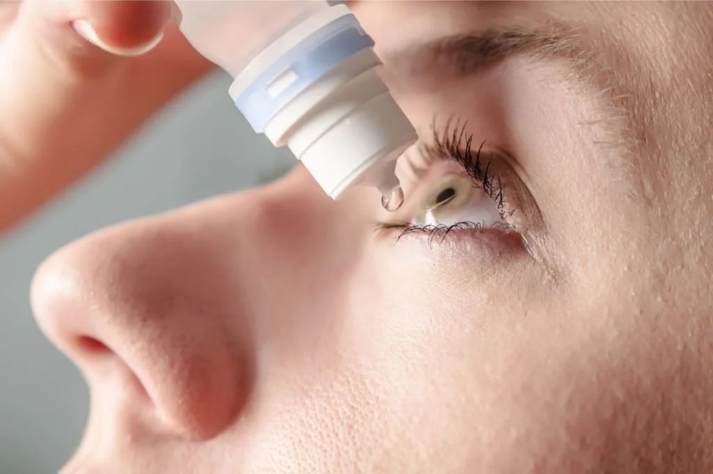 Artificial Tears 10 Tips for Choosing Eye Drops for Dry Eye