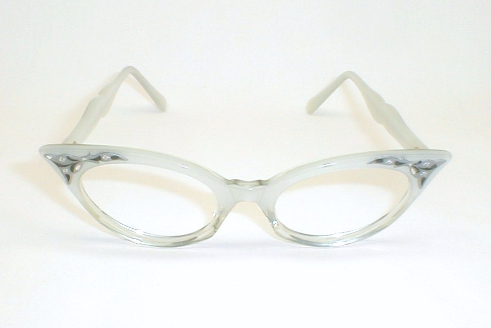 Vintage Women's Eyeglasses, Cats Eye Frames Black and White