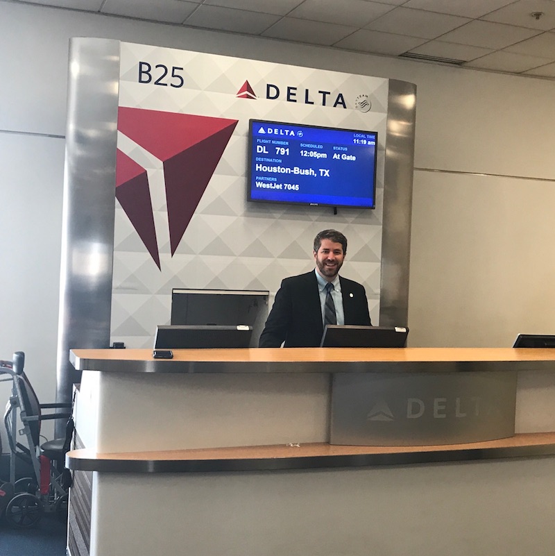 Ever wanted to be a Delta gate agent? One blogger did. Would you want