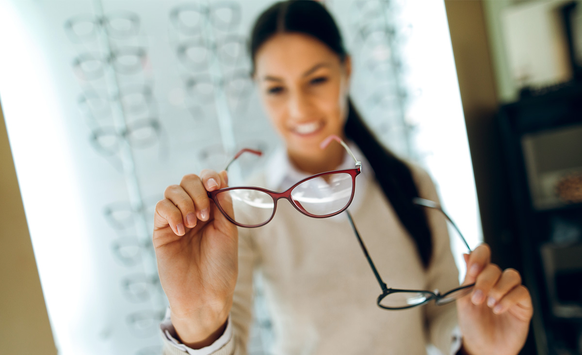 5 Signs Glasses Don’t Fit EYEQ Vision Care
