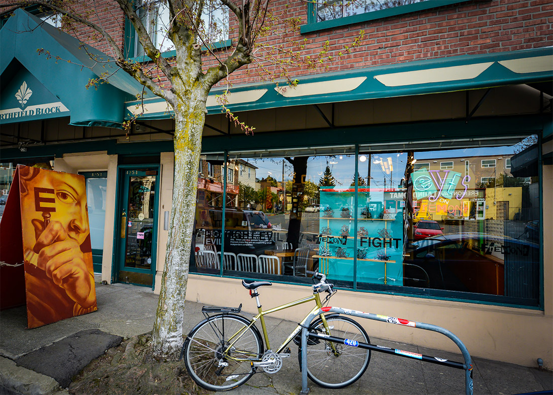 contact Eyes on Fremont