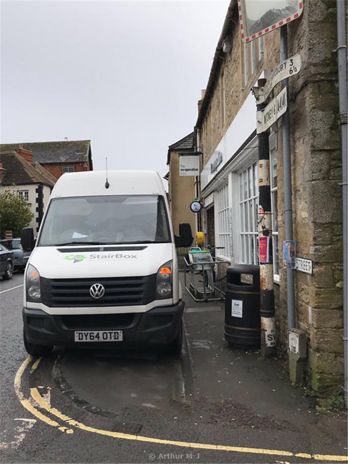 Image Archive Features Traffic Where to Start?? double yellow