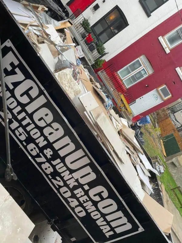 How to Dispose of Old Bricks ♻️ an ECO Guide EZ CleanUp