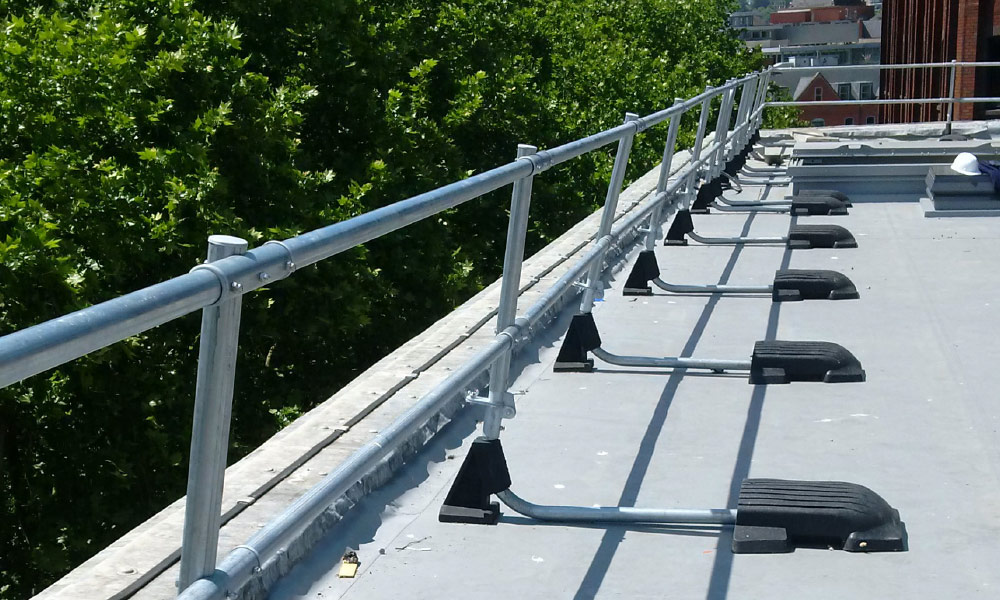 When To Provide Roof Edge Protection Ezi Klamp Systems