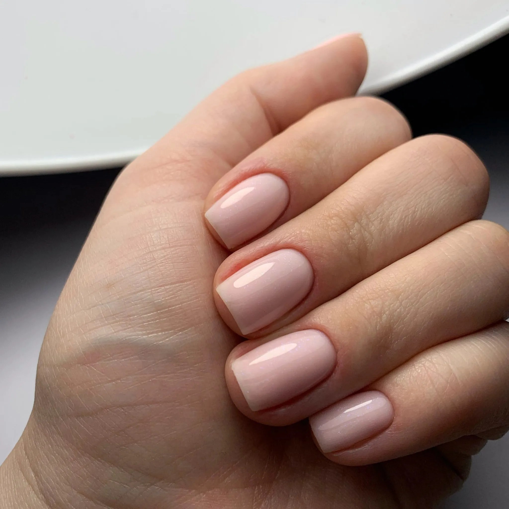 BIAB Nails in Den haag and Grote Markt For Nail Strengthening Ezoncs