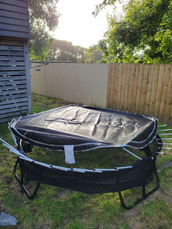 Assemble a springfree round compact trampoline in māngere east, auckland in Auckland