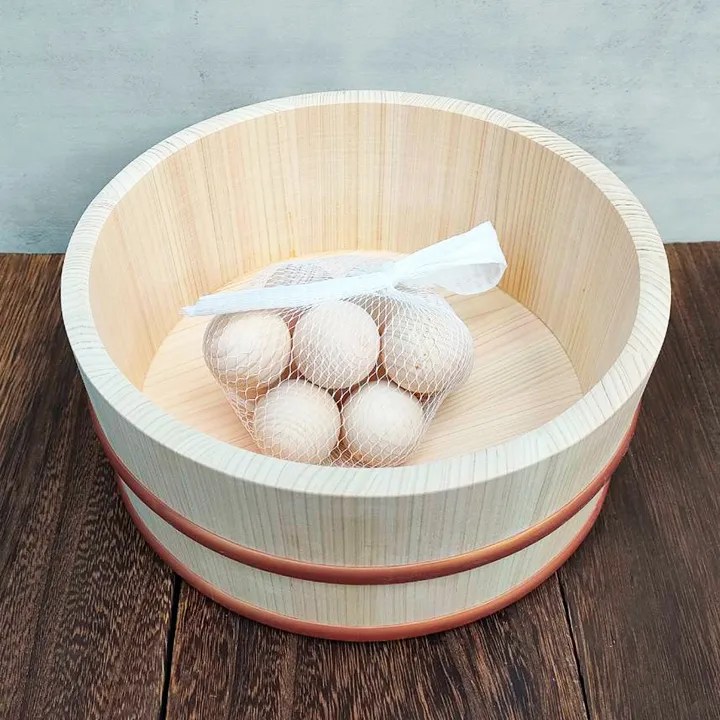 Hinoki cypress Bath Bucket Hinoki cypress hot spring ball set Made in