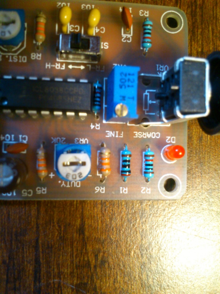 generator funkcyjny ICL 8083 sinus piła prostokąt 7495062248