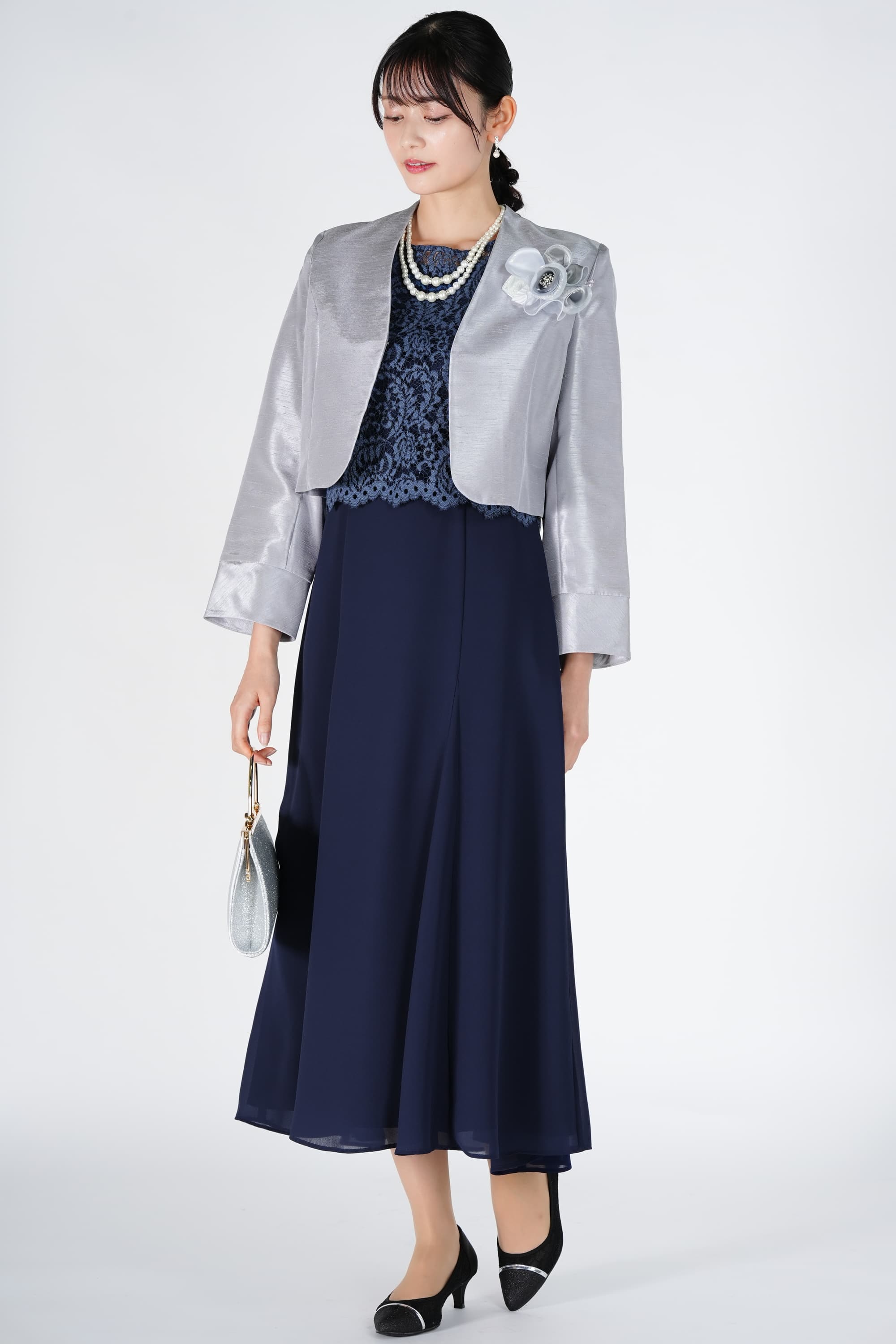 【2024年秋冬版】結婚式・披露宴50代女性服～叔母の立場は高級感と上品さで装う