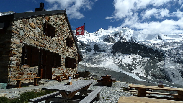 Cabane d'Arpitettaz CAS 2786m Tourenberichte und Fotos