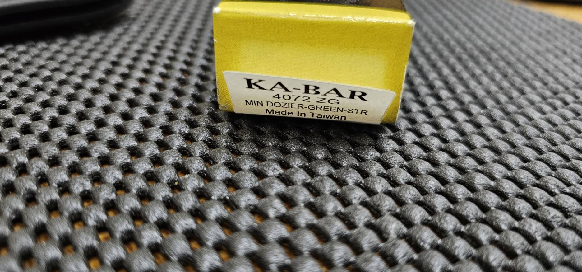 KaBar Mini Dozier Hunting Lockback Knife Zombie Green (2.25" Black