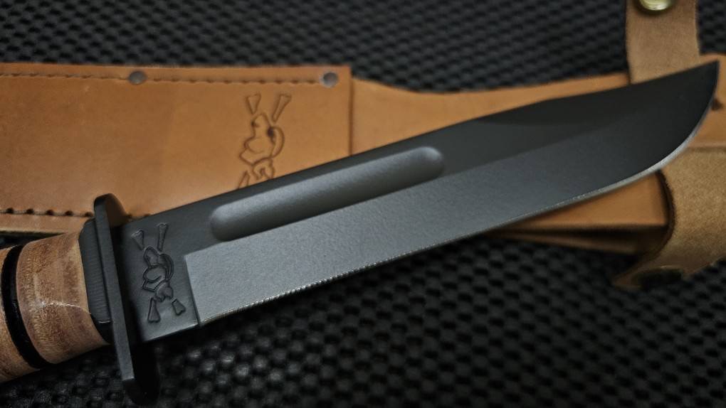 KaBar Bowie Dog's Head Utility Fixed Blade Knife Knives Innovative