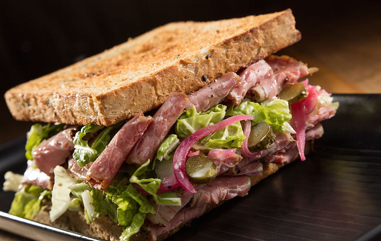 Pastrami Cal Marius 449 entrega desde La Sagrada Família Pide comida