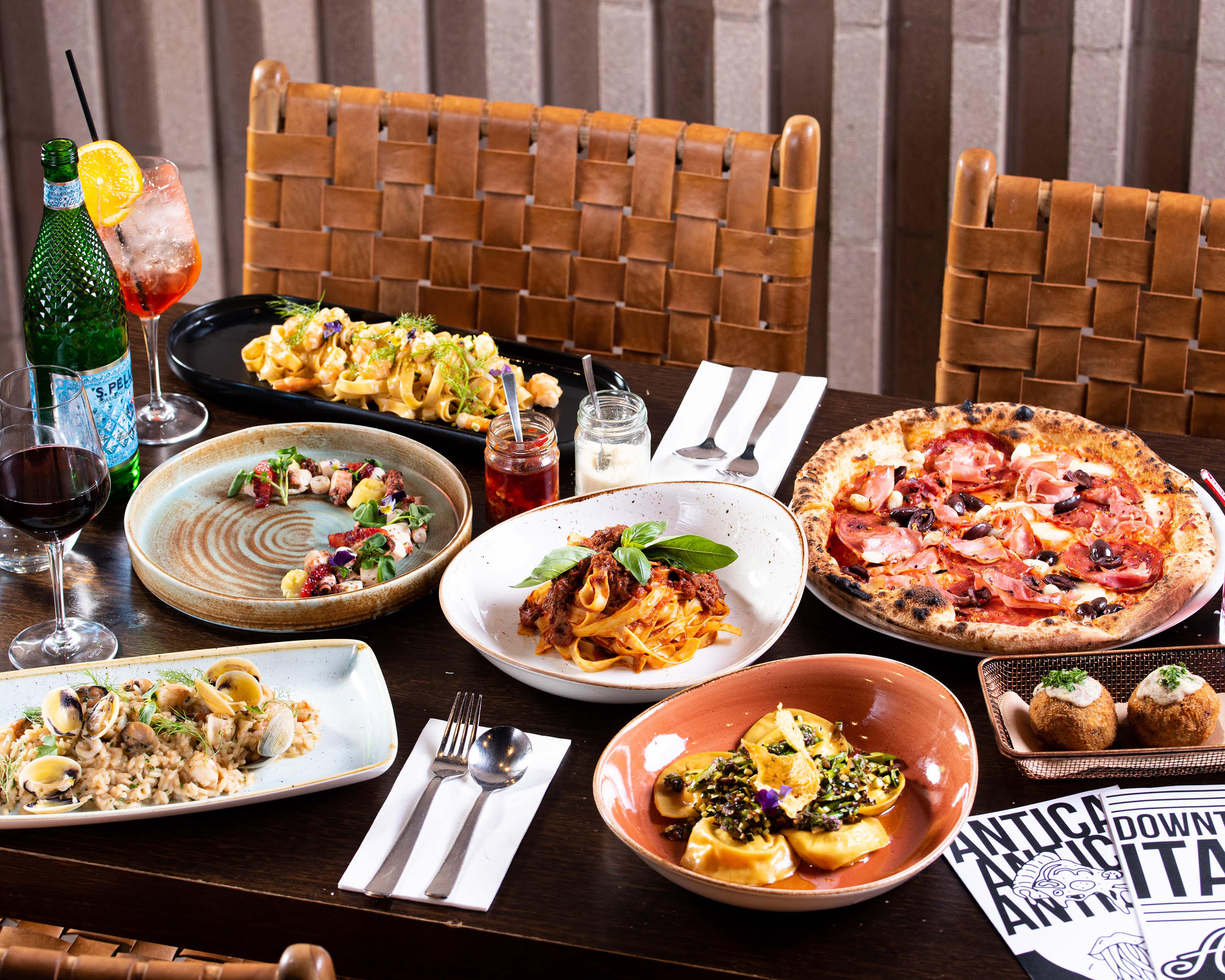 Antica Pizzeria E Cucina delivery from Hyde Park Order with Deliveroo