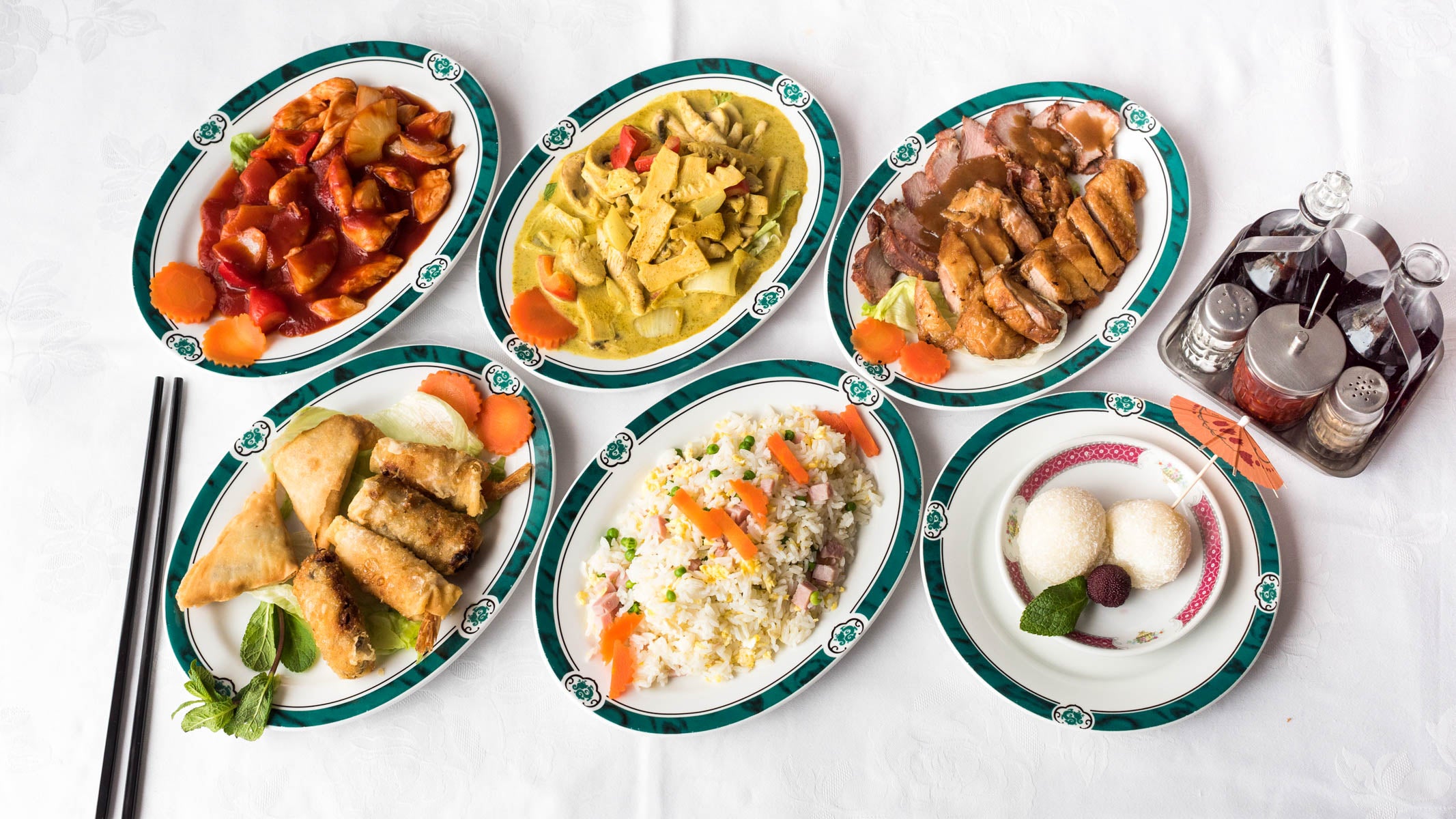 Restaurante Mulan delivery from Rosas Order with Deliveroo