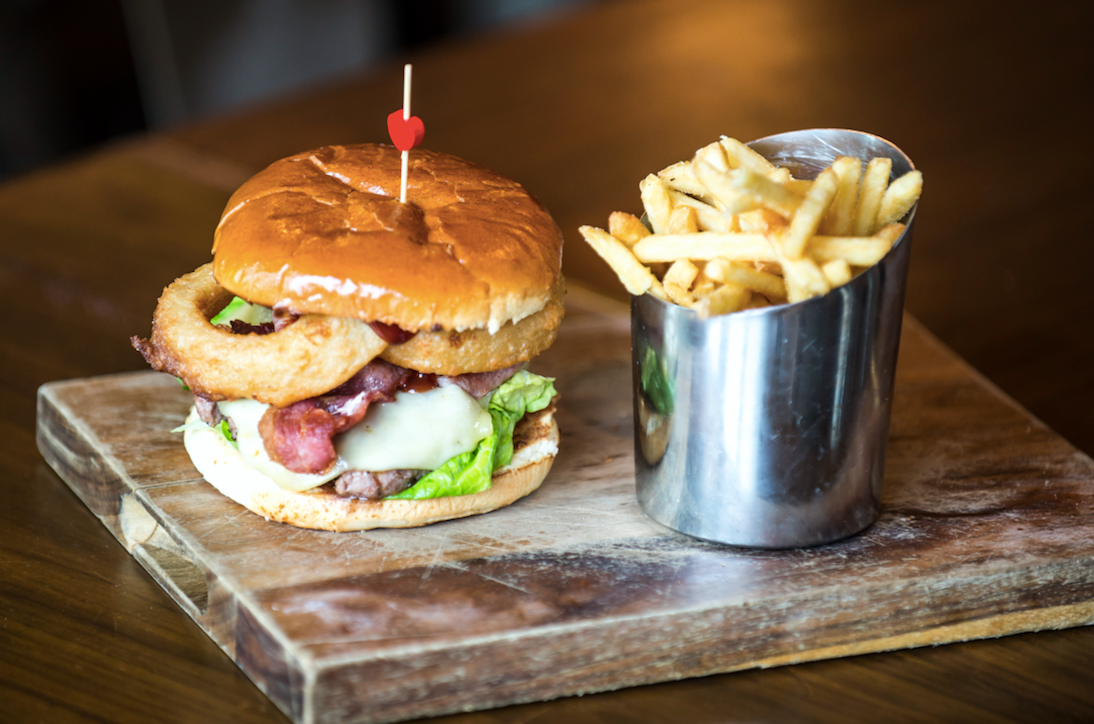 Restaurant Tribeca Bar and Grill in Woodside Delivery Restaurant