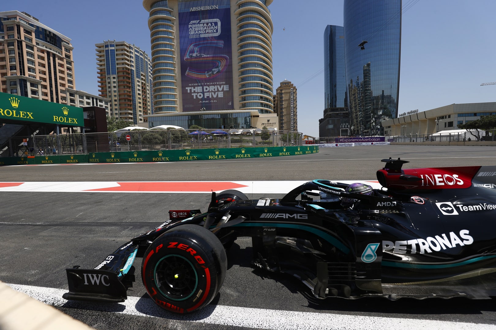 F1 Qualifying Baku - Mercedes Well Off The Pace Early In Baku | F1 Chronicle