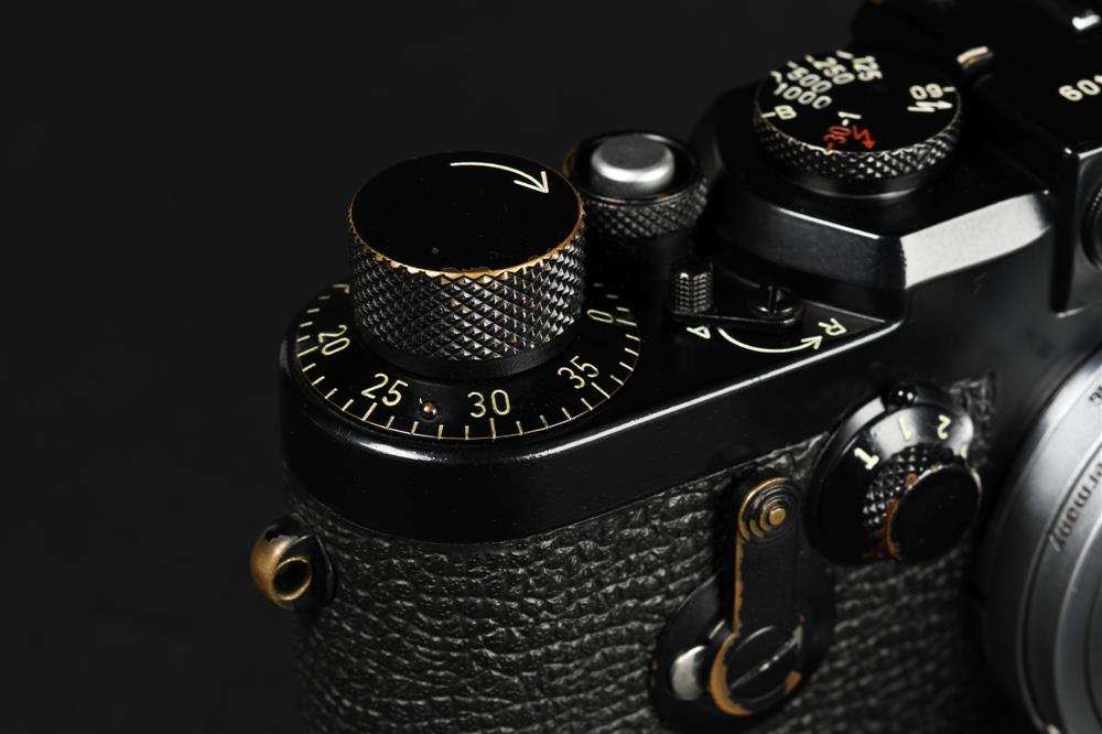 f22cameras Leica Black Paint Camera