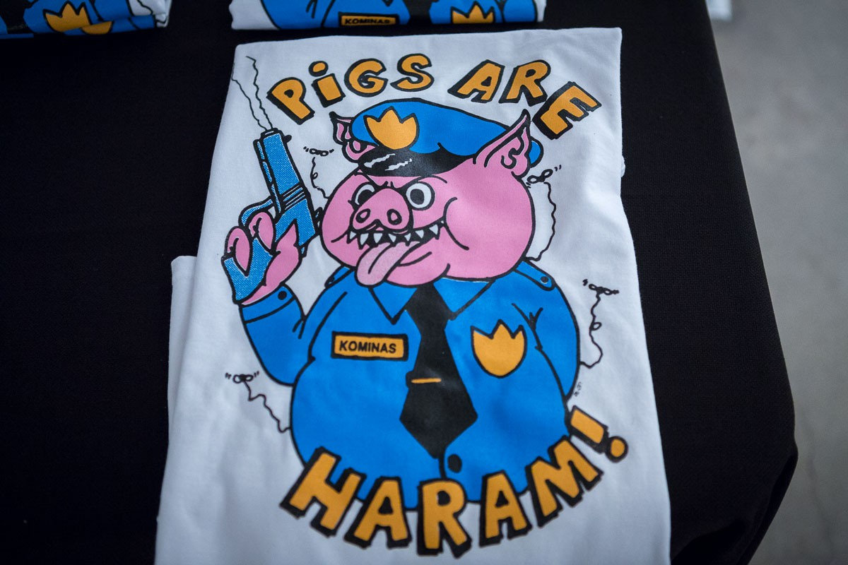 PIGS ARE HARAM! TSHIRT The Kominas