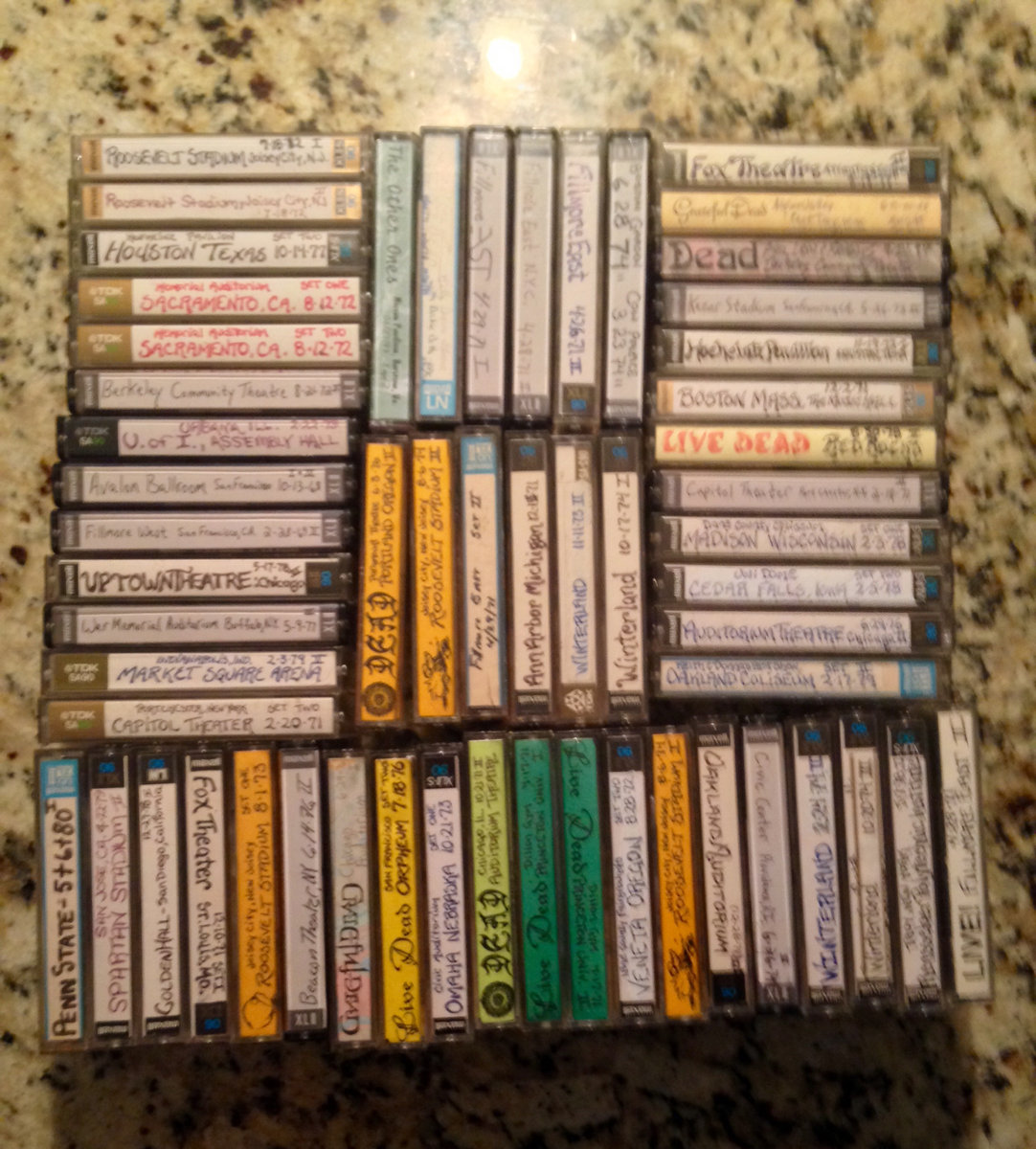 Limited Edition Grateful Dead Bootleg Tapes (200) Grateful Dead