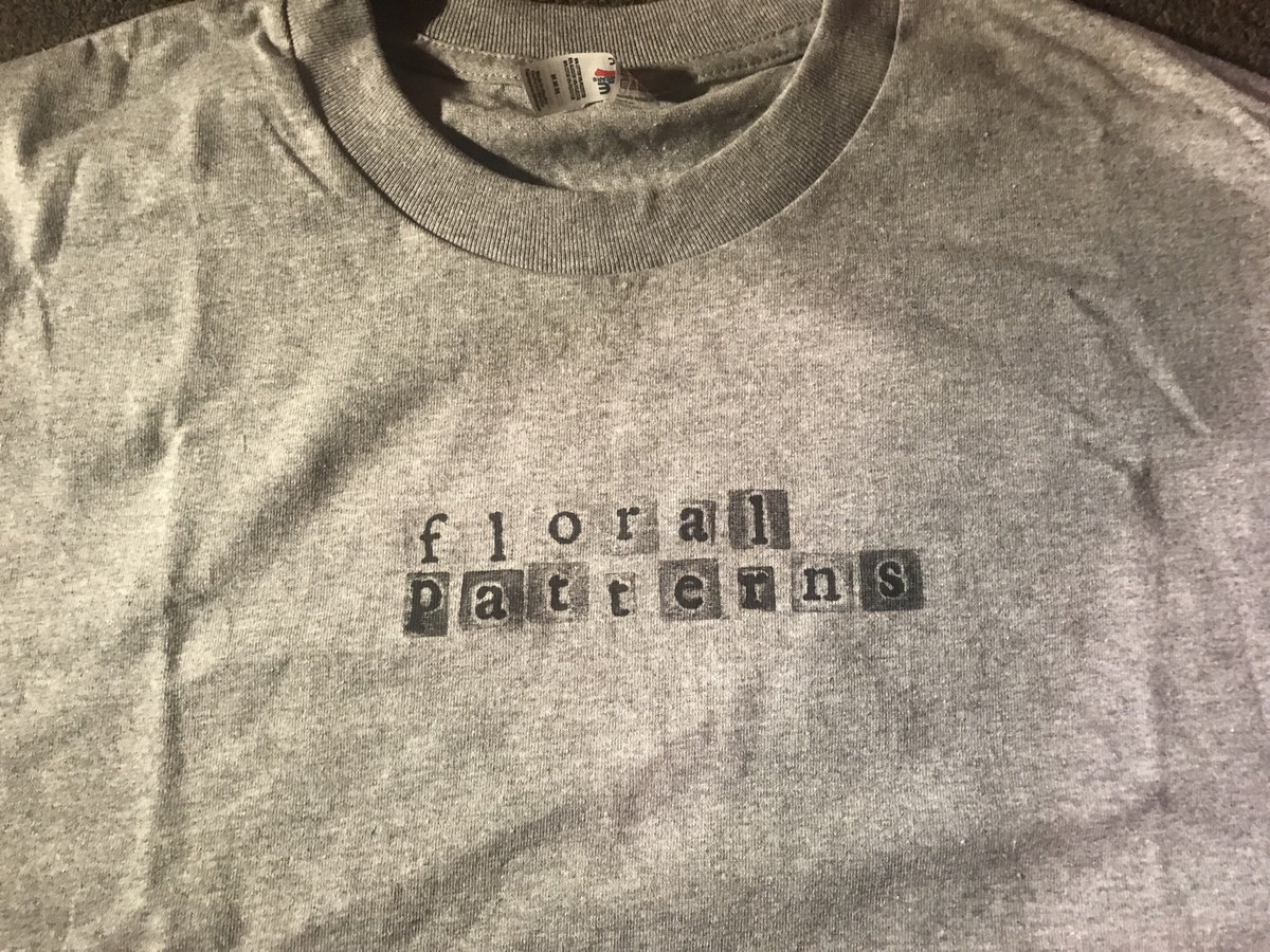 Stamp logo t shirt floral patterns.