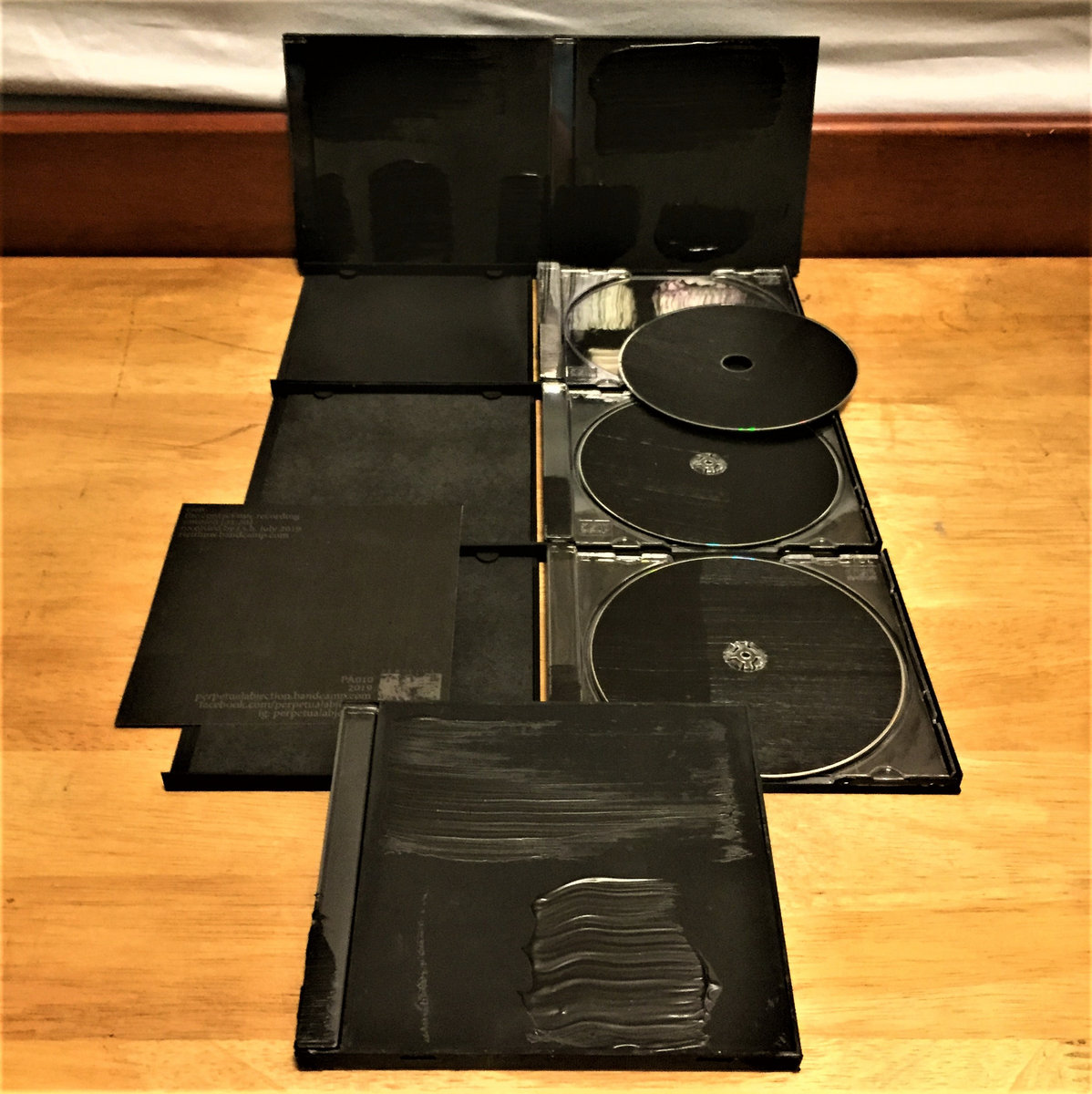 the contact mic recording rien PERPETUAL ABJECTION