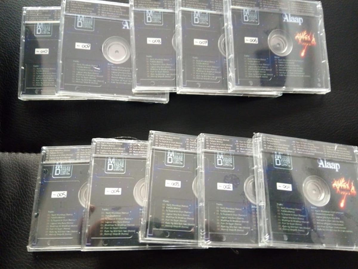 EH4 MiniDisc ONLY!! Alaap & Pete Ware MiniDisc The Ultimate Music