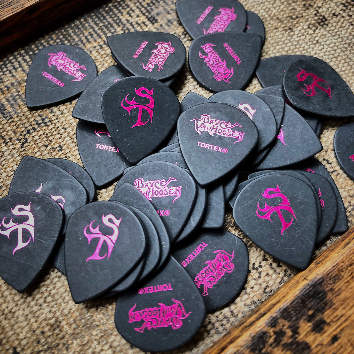 Bryce VanHoosen Signature Dunlop Jazz iii Pick 6 pack Silver Talon