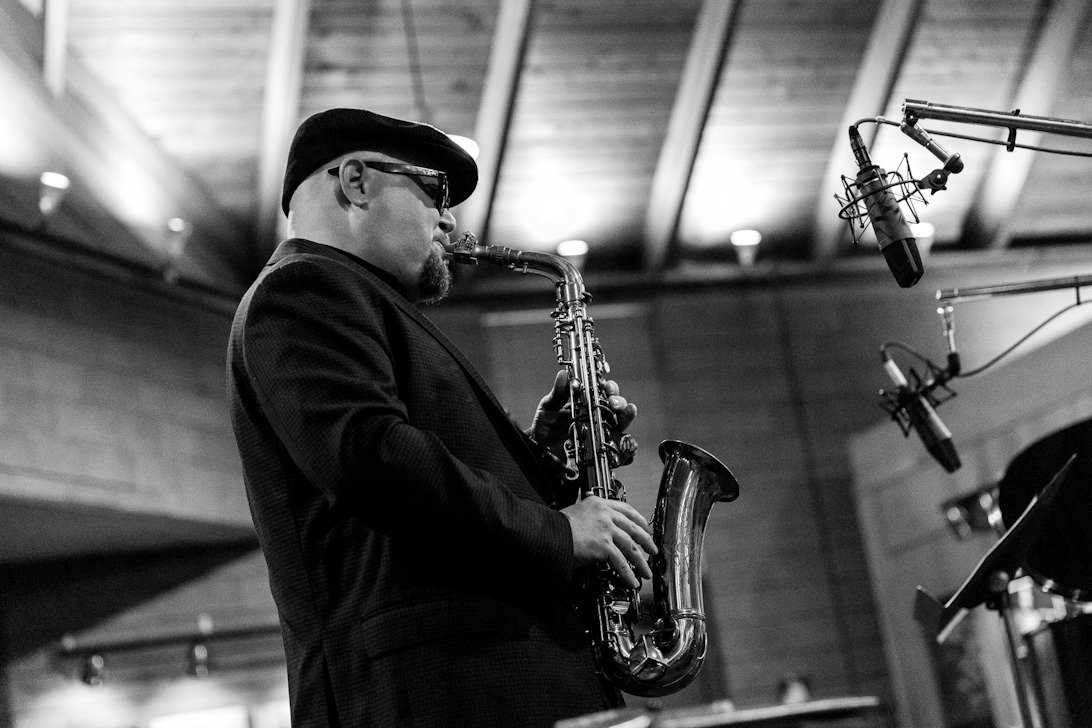 The Lowdown Ian HendricksonSmith