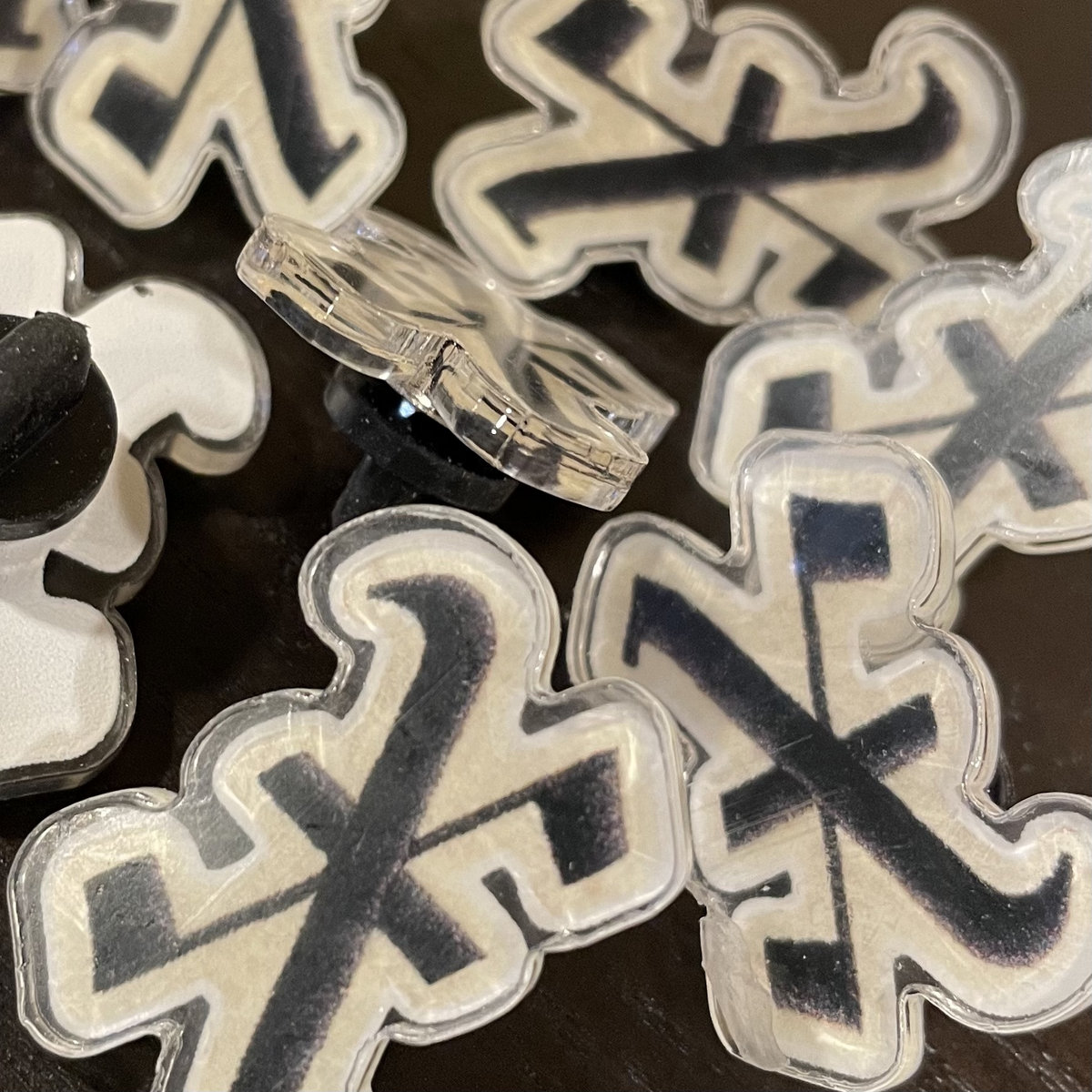 Keychain + Sticker Bundle 2000 ENT.