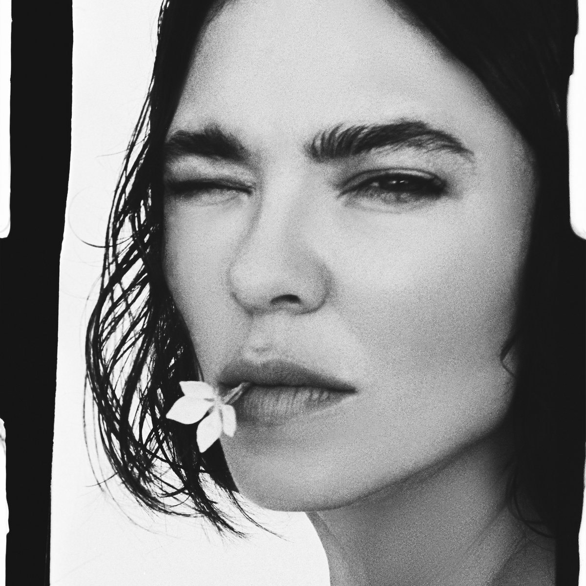 hace ejercicios | Nina Kraviz